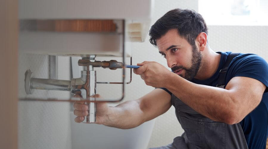 Expert burst pipe repair services in Ludowici, GA